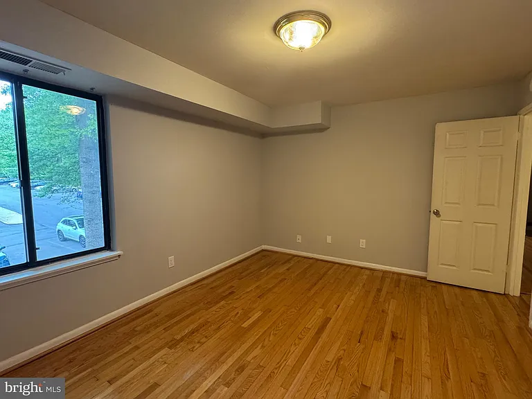 5482 Cedar Ln #B-2 — Photo 23