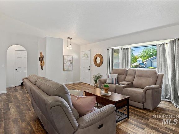 5th image of 2797 Paintbrush Dr