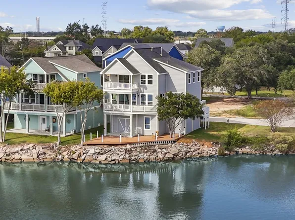 1218 1st St, Seabrook, TX 77586