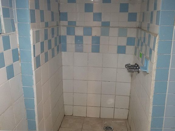 5th image of 76 Brookdale Ave #1
