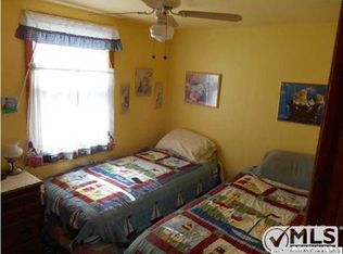 38 10th Ln, Seaside Park, NJ 08752