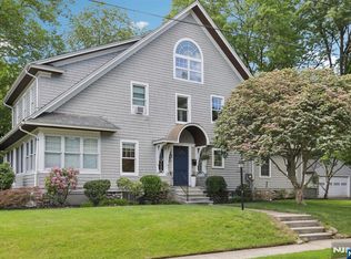 104 Hampton Pl, Ridgewood, NJ 07450