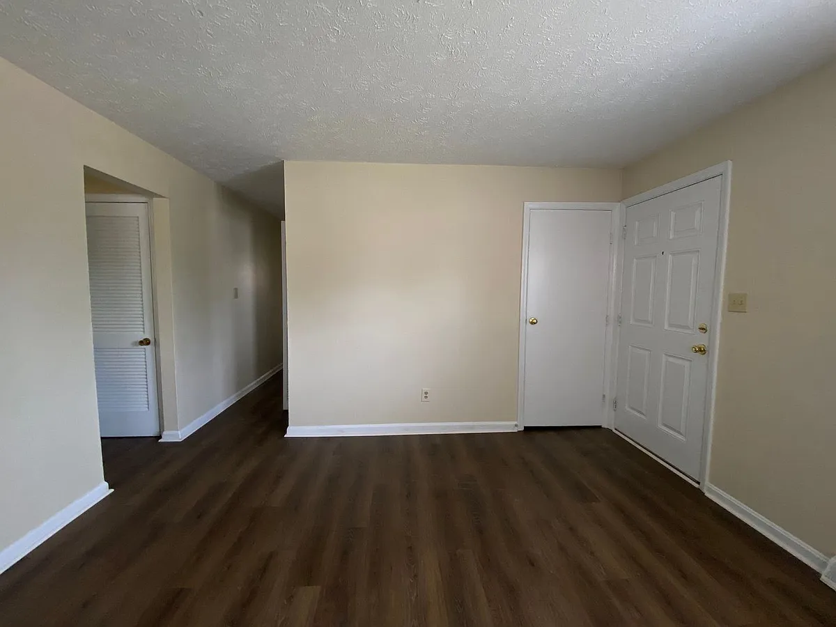 Building Photo - 537 Asbury Ln