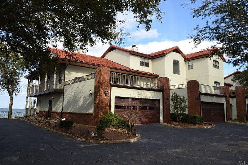 1st image of 68 Baybridge Dr