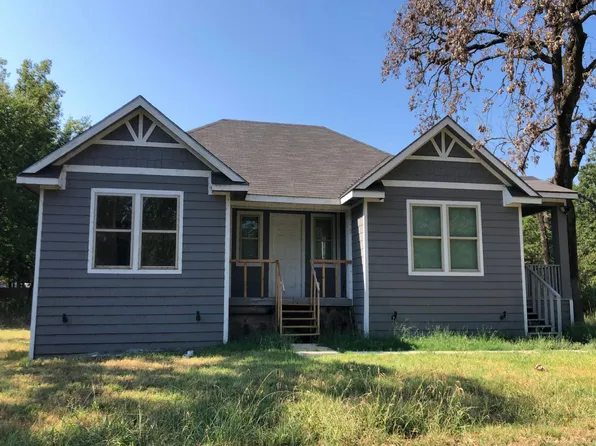 102 Elk Cove Dr, Mabank, TX 75156