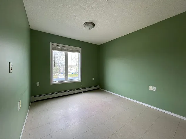 80 A Kelloway Cres — Photo 8