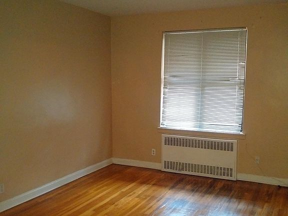 5th image of 1734 E 54th St #1