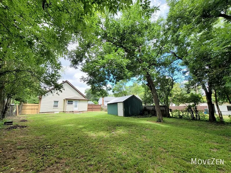 226 Cummings St — Photo 25