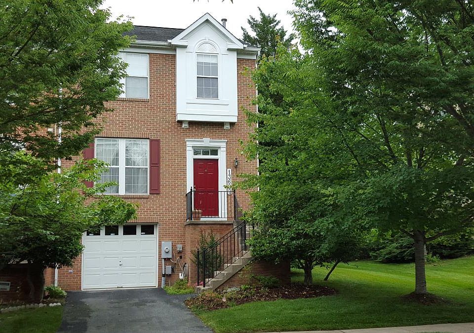 1st image of 13622 Valley Oak Cir