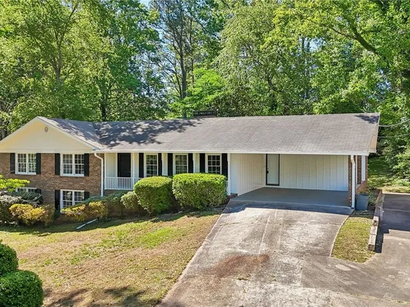 2922 Laura Ln, Lithia Springs, GA 30122
