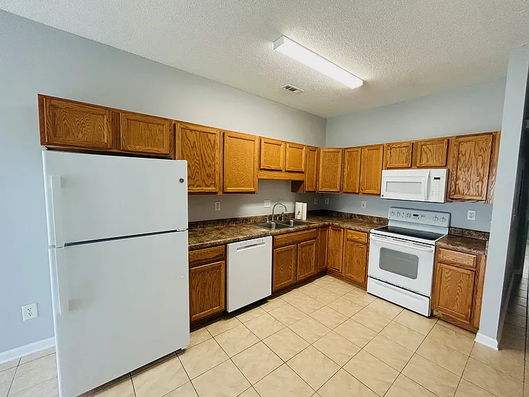 602 Beach Walk Pl — Photo 2