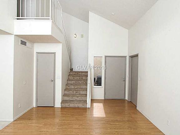 4th image of 124 Sacramento Dr
