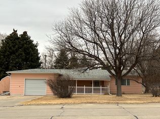 800 E 10th St, Chadron, NE 69337