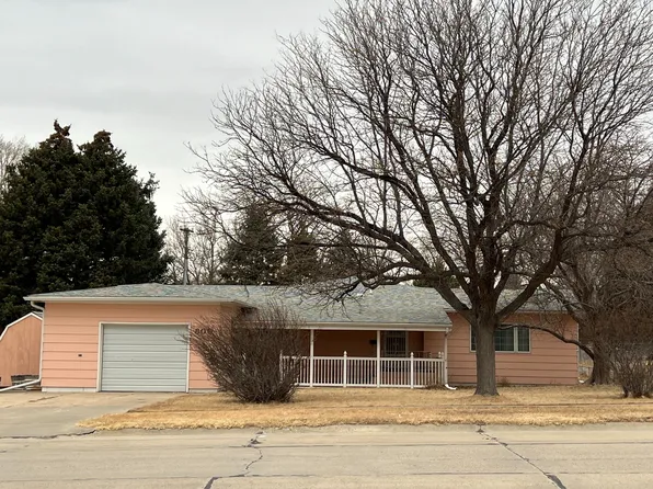 800 E 10th St, Chadron, NE 69337