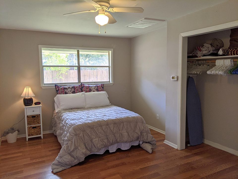 1st image of 9621 Larston St Unit B