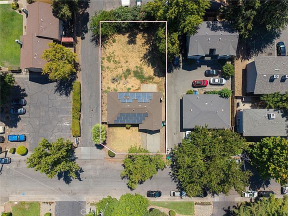 4th image of 827 W 2nd Ave