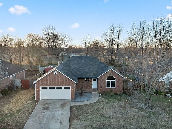 2nd image of 3908 SW Cherry Rd