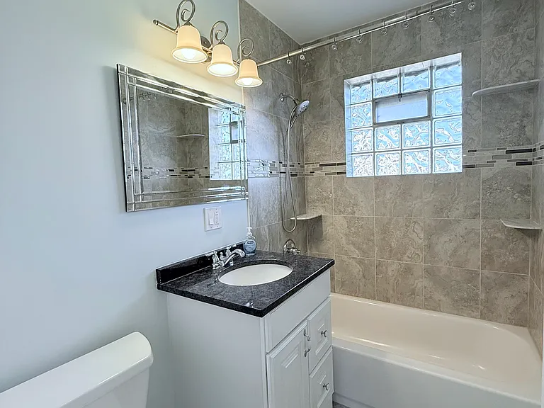 4528 Grace St — Photo 23