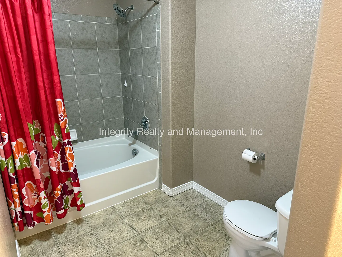 3 Bed/2 Bath, 2192 sqft - 23501 E Alamo Pl Unit C Aurora, CO 80016 — Photo 4