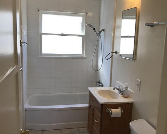 5th image of 10816 Lawler St