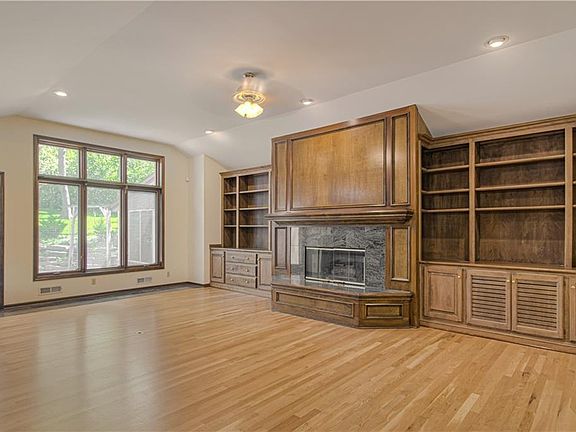 5th image of 12025 McGee Ct