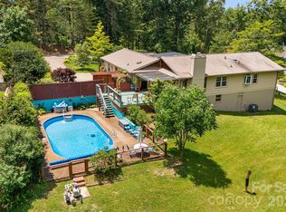 43 Chadwick Wade Dr, Asheville, NC 28804