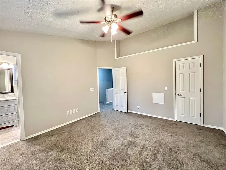 1502 Queen Anne Ct — Photo 9