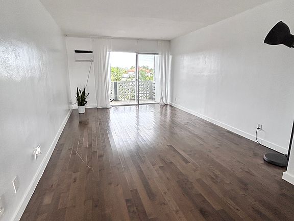 3rd image of 13105 Ixora Ct APT 307