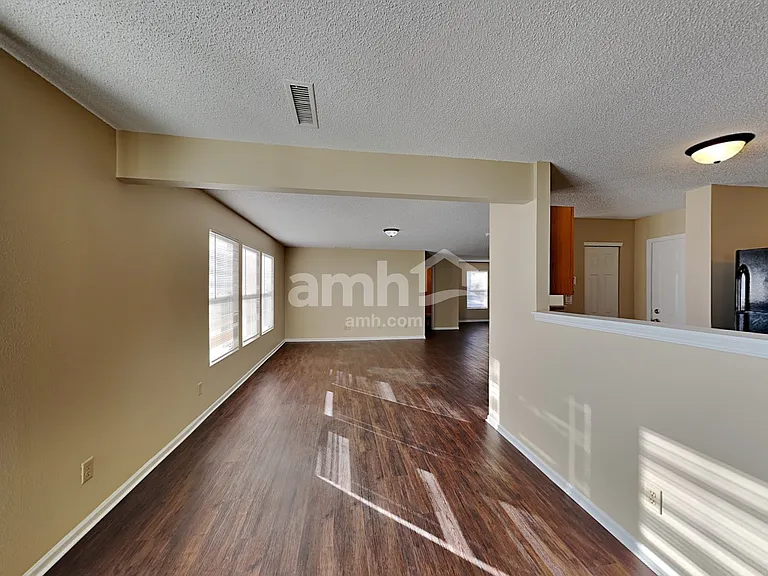 9141 Cherry Grove Ct — Photo 5