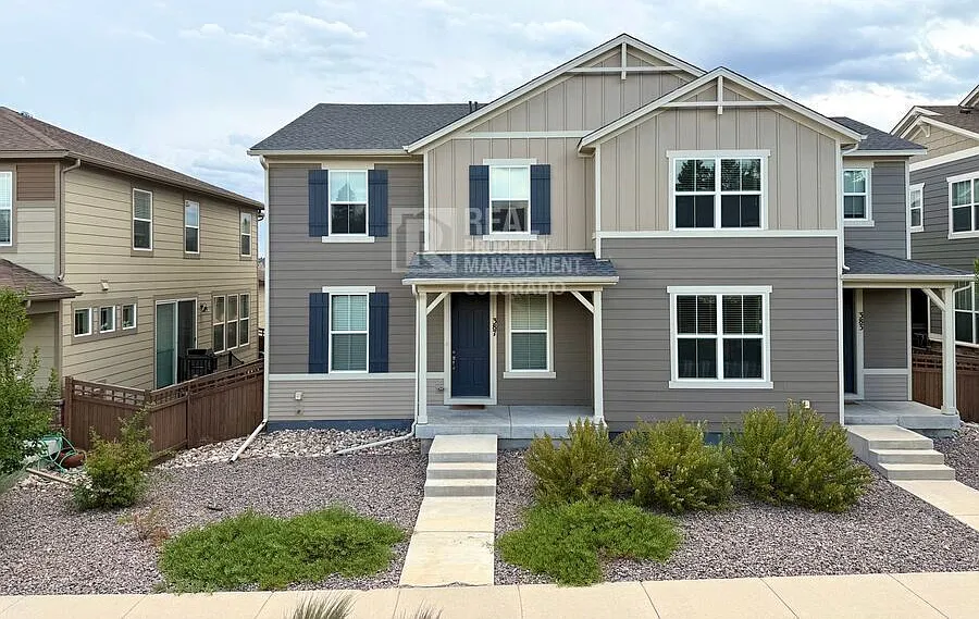 387 Courtfield Way