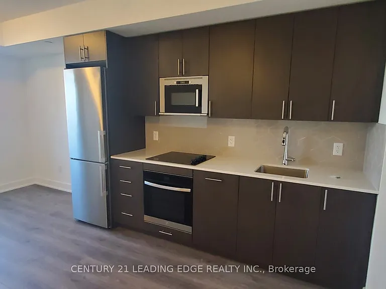 2545 Simcoe St N #803 — Photo 7