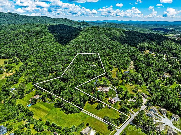 4th image of 150 Rainbow View Dr