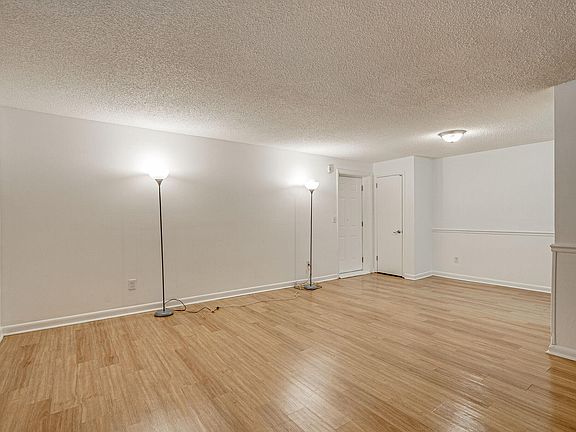 5th image of 2929 Selena Dr #J-134