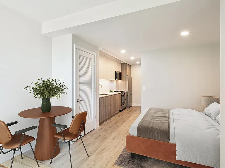 54 Crown St #210 — Photo 2