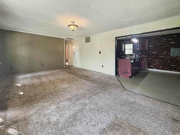 3rd image of 3920 W Maryland St