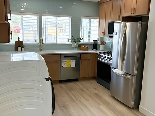 1802 Ocean Park Blvd Photo 1