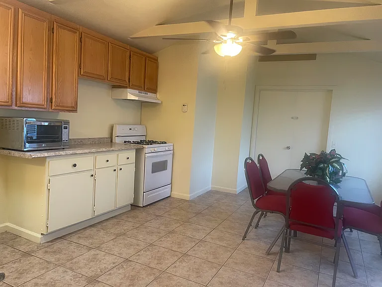1158 Sapphire Pl — Photo 6