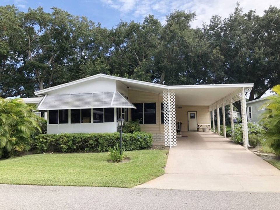 1st image of 318 Winter Garden Ct