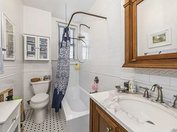4th image of 215 W 98th St APT 11E