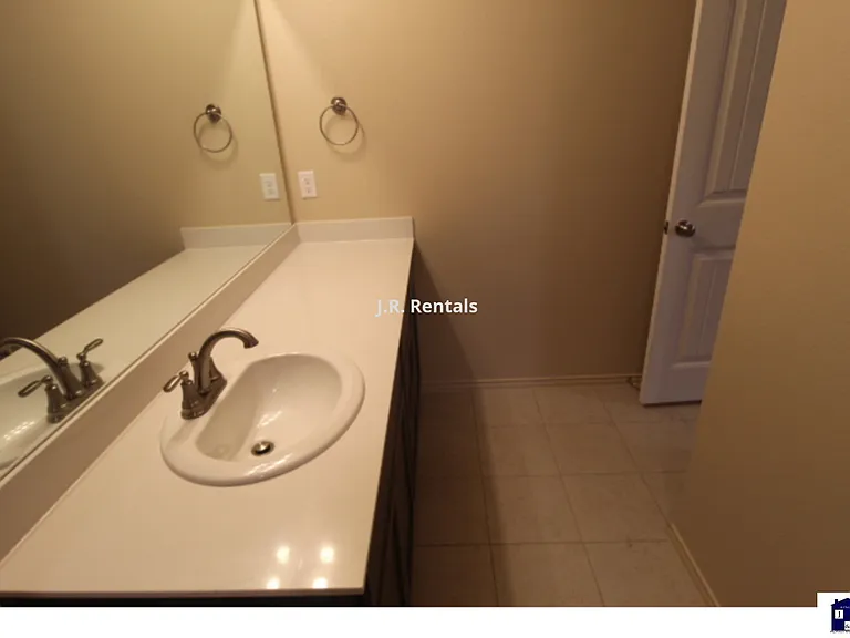 1705 Montell St #A — Photo 9