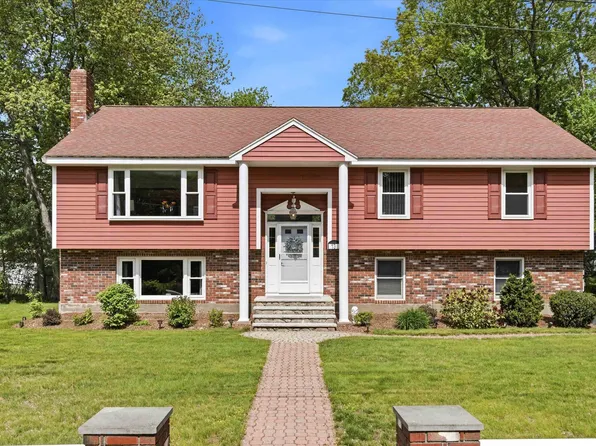 13 Diamond Avenue, Salem, NH 03079