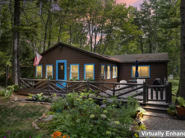 94 Crest Avenue, Boothbay Harbor, ME 04538