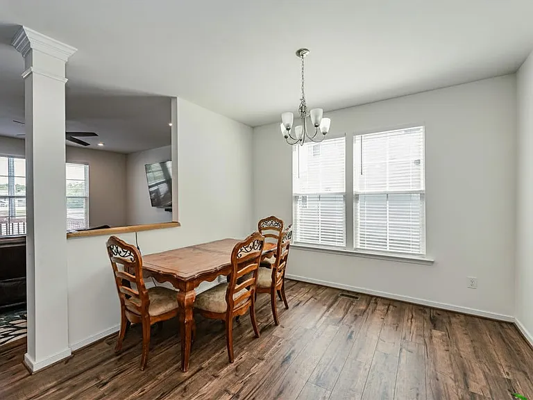 8105 Lyman Ct — Photo 8