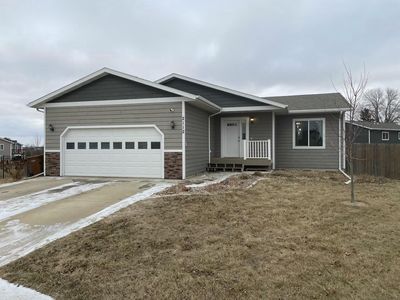 2112 Primrose Cir, Brookings, SD, 57006