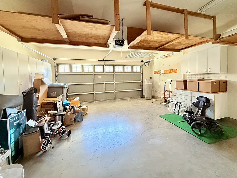 863 Dederick Ct — Photo 27