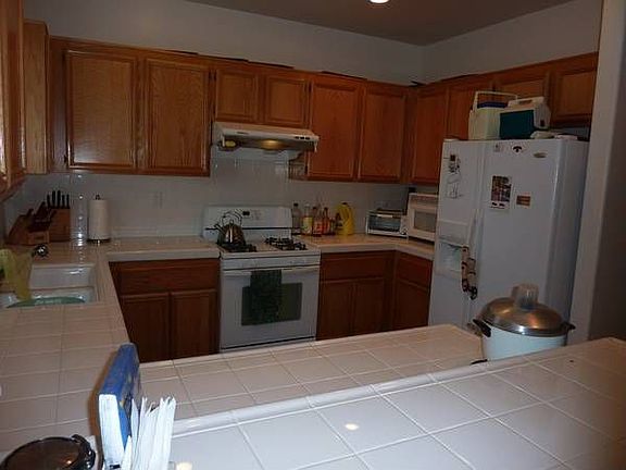 2nd image of 22449 Hawthorn Ave