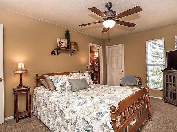 5th image of 13 Elmham Ln