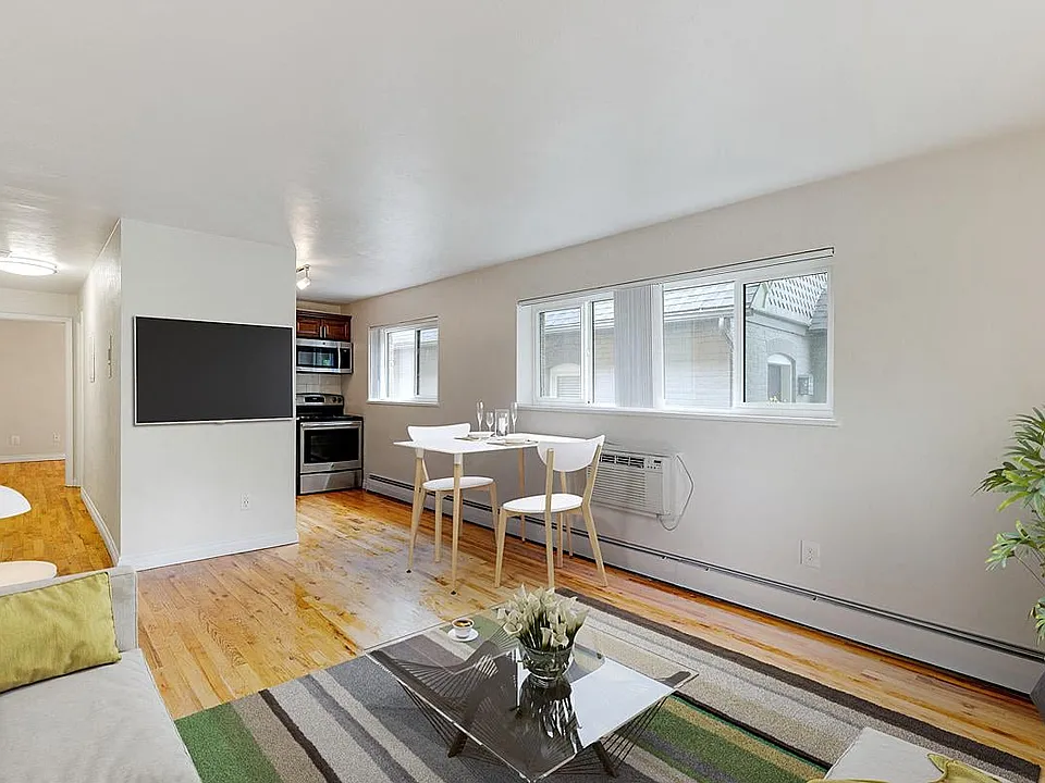 1362 Clayton St. Apartments