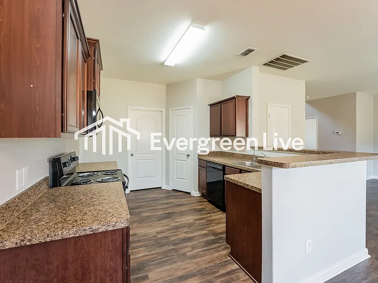 14225 Bridgeview Ln — Photo 6