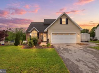 138 Winston Dr, York, PA 17408